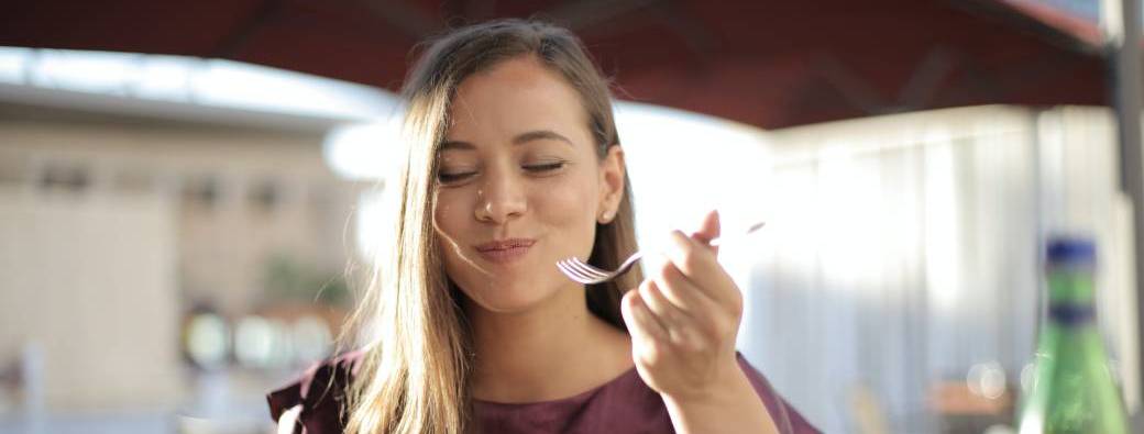 Conférence nutrition de la jeune femme 