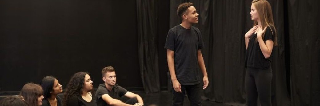 Cours de Théâtre Hebdomadaires