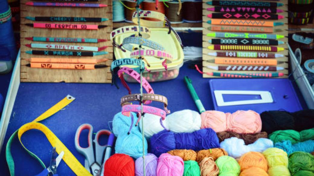 Création d'accessoire de mode en maille