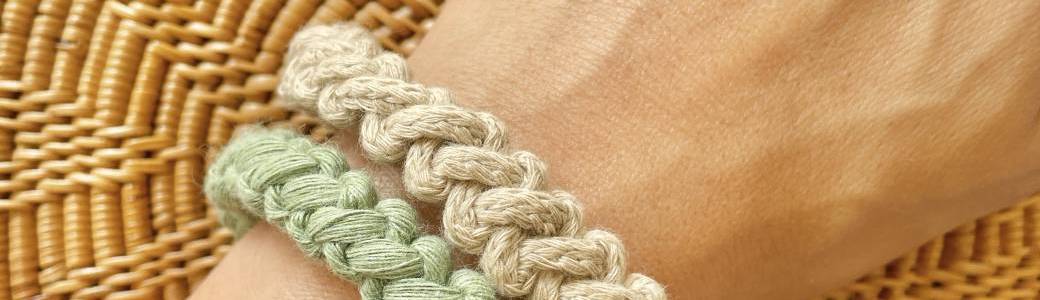 Création de bracelets en macramé et porte-clés récup