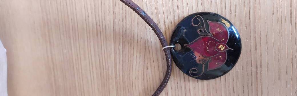 Création d'une broche en émail