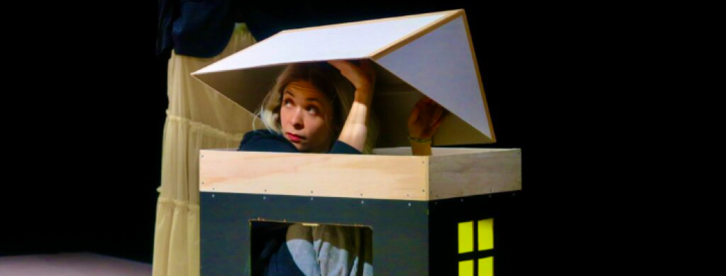 Curieux Printemps : "La petite fille aux cheveux blanc"