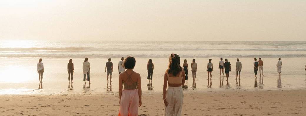 INTUITIV DANCING  x OCEAN THERAPY 