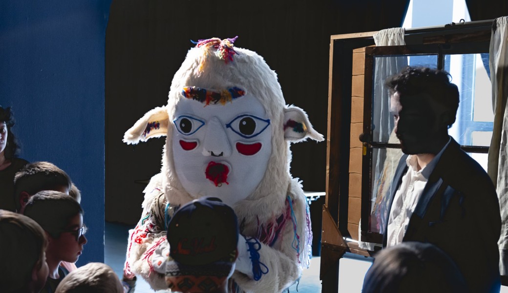 De l'autre côté, le monde