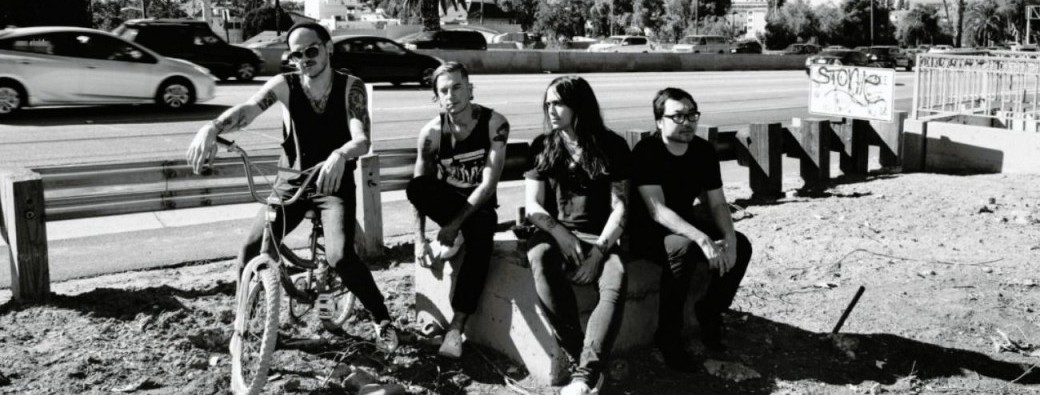 DEAD TO ME à Paris + guest