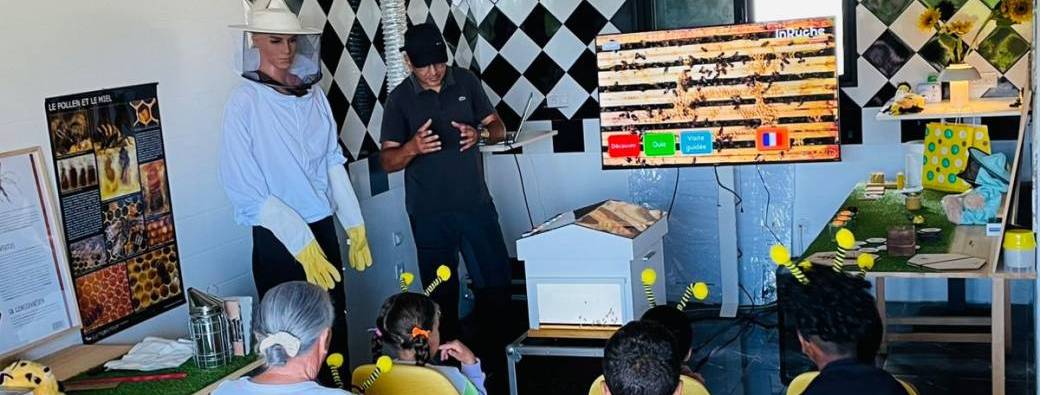 Découverte du Monde des Abeilles