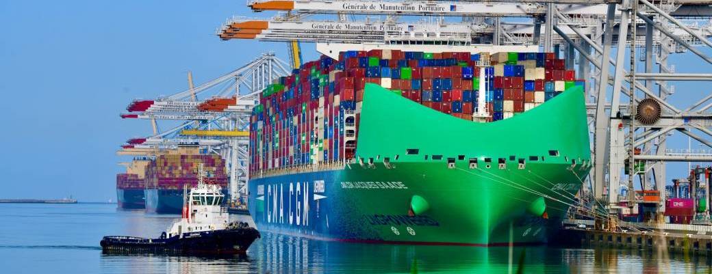 Port 2000 par la terre