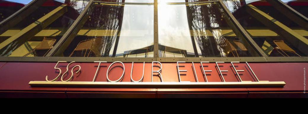 Dîner gastronomiqueà la Tour Eiffel avec champagne et vue sur le Trocadéro