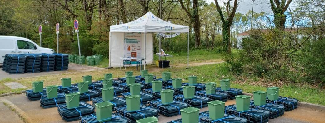 DISTRIBUTION DE COMPOSTEURS 