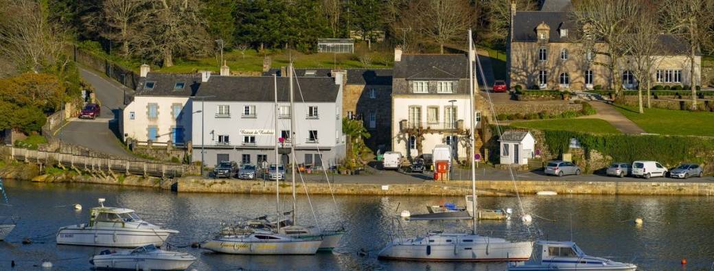 Du port de Rosbras à la chapelle Notre-Dame de Trémor 
