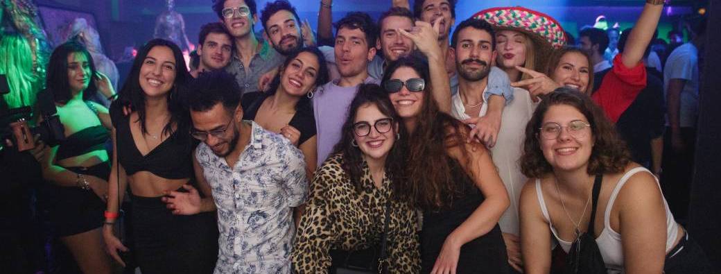 Free entrance Duplex club before 1h30 - 15€ after