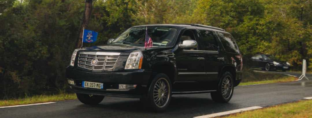 Cadillac Escalade V8 400ch (3 pers. par baptême)