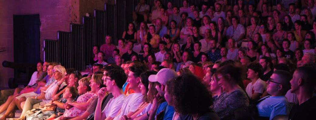 EMPERI COMEDY CLUB
