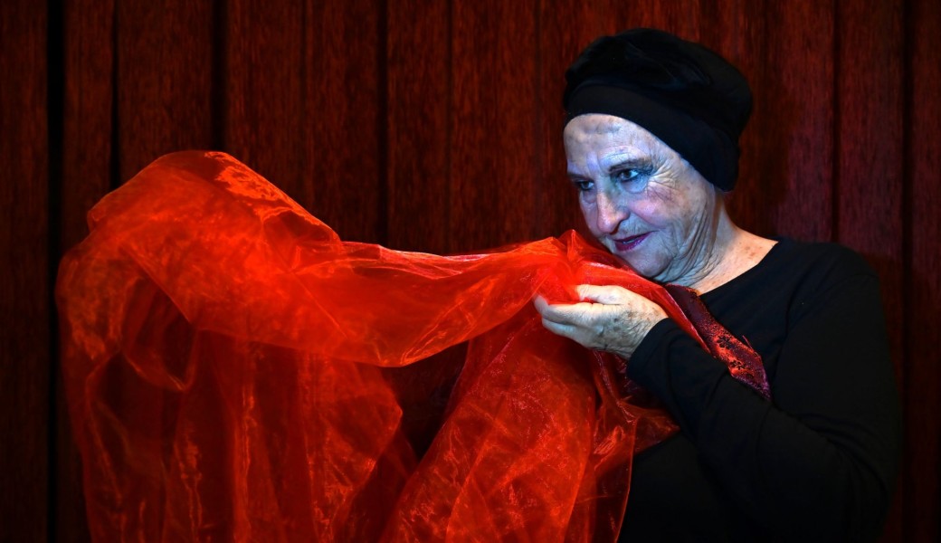  «  En robe du soir » de Alain Gras 