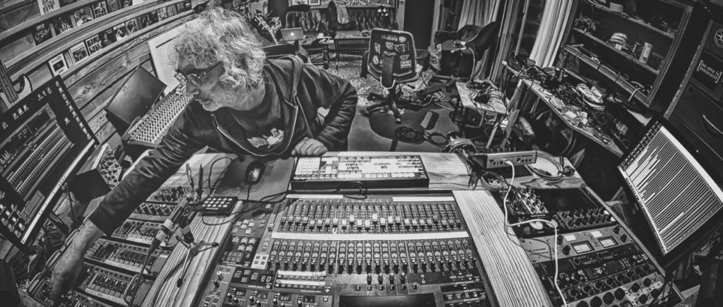 Entre deux prises, portraits de studios d’enregistrement en Sarthe par Marc Lothy