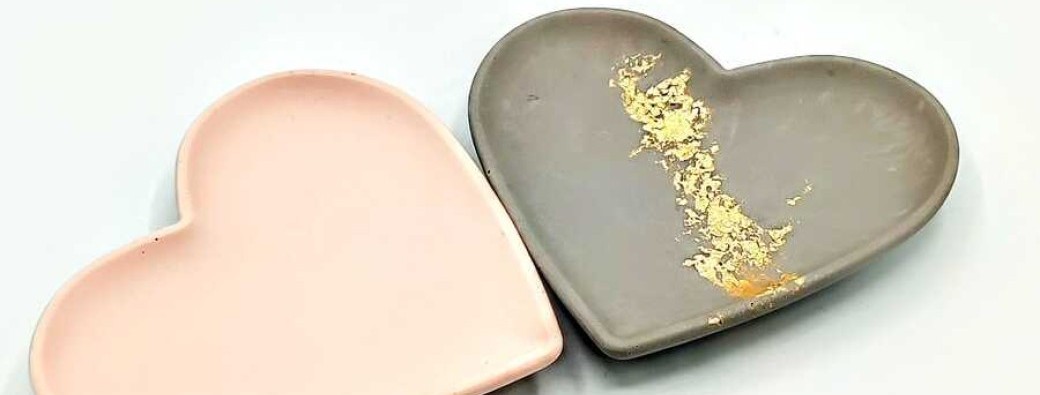 FÊTE DES MÈRES JESMONITE EN FORME DE COEUR -   7  ANS ET +