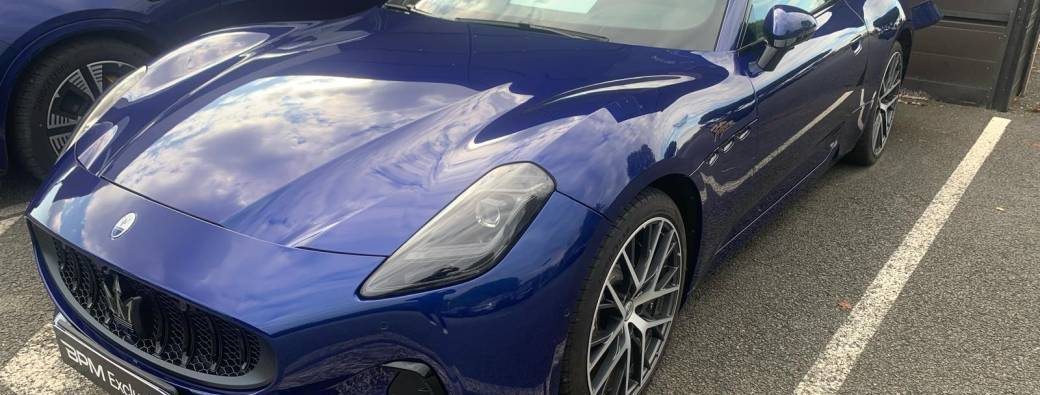 F14 : Maserati Gran Turismo Electrique bleue