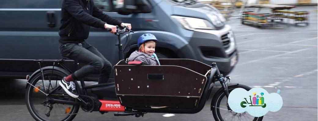 FAMILIES ON BIKE : transporter mes enfants en circulation / mijn kinderen vervoeren in het verkeer