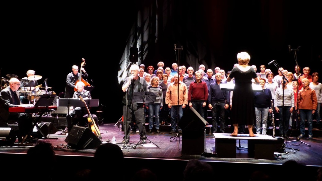 Gilles Servat et Avrillé en Choeur en concert