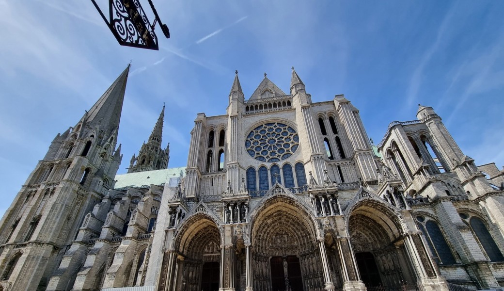 Guided-tours of Chartres Cathedral
