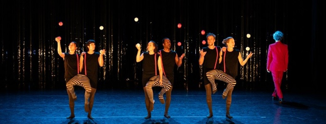 HEKA (Cie Gandini juggling / UK)