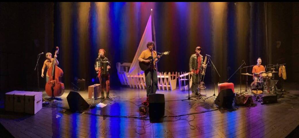 Hissons haut les voiles