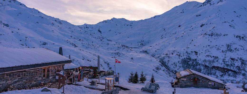 Histoire de la vie à l’alpage autour du feu de camp