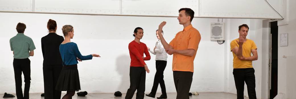 AN EVENING WITH RAIMUND AN EVENING WITH RAIMUND