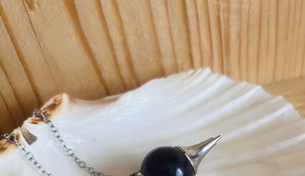 initiation à l'utilisation du pendule