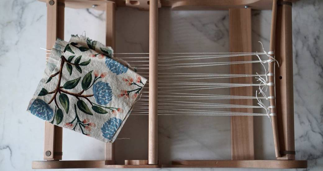 Initiation au tissage : tissage d'éponge Tawashi sur métier à tisser de table