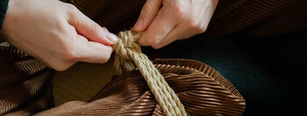 Initiation au Shibari chez (Dé)boutonné·e·s (Strasbourg)