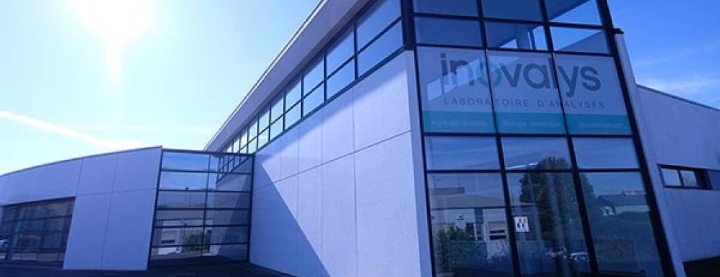 Visite d’un laboratoire départemental « INOVALYS »
