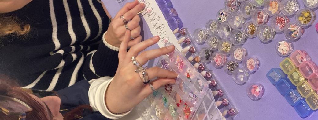 Inscriptions ateliers press-ons et bijoux         Studio Dona  x The Gros Marché. 
