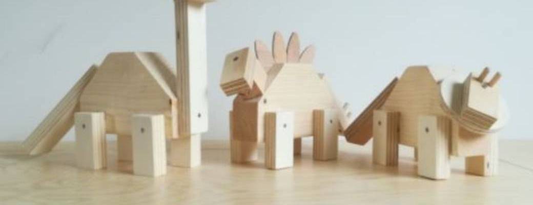 Je construis mon dinosaure en bois de récup