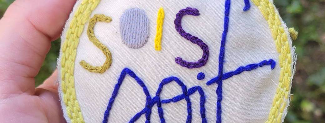 Je m’initie à la broderie pour réparer mes vêtements