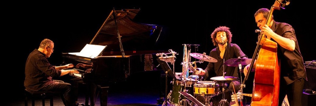 Jean-Marie Machado en trio / Como as Flores