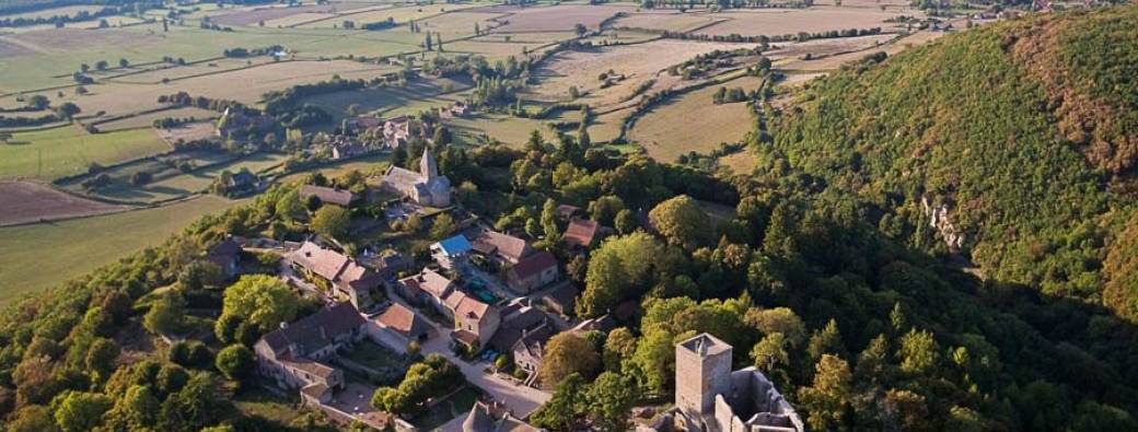 Jeu d'exploration à Brancion / accompagné 2025