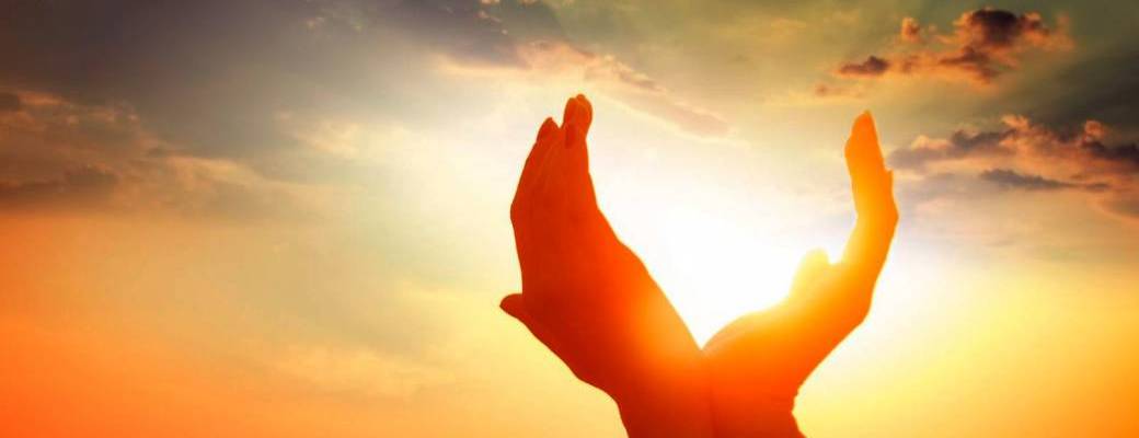 J'ouvre mon Coeur, je guéris & j'augmente mon Taux Vibratoire par la Reliance au Moi Divin J'ouvre mon Coeur, je guéris & j'augmente mon Taux Vibratoire par la Reliance au Moi Divin