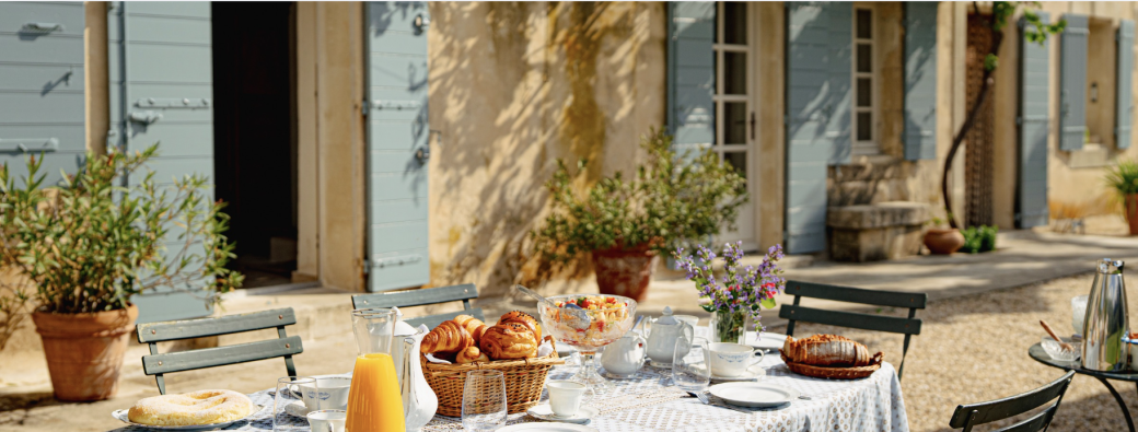 Un matin aux Olivades : petit-déjeuner au cœur d’une manufacture provençale