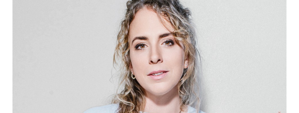 JULIE CONTI dans "NUANCES"