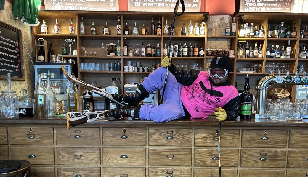 LA BOÎTE EST CHAUDE 