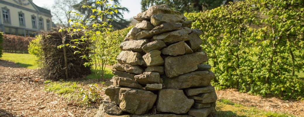 La pierre sèche dans les aménagements paysagers 