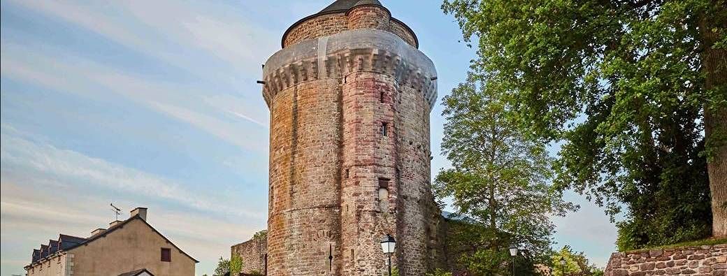 La tour du Papegaut 