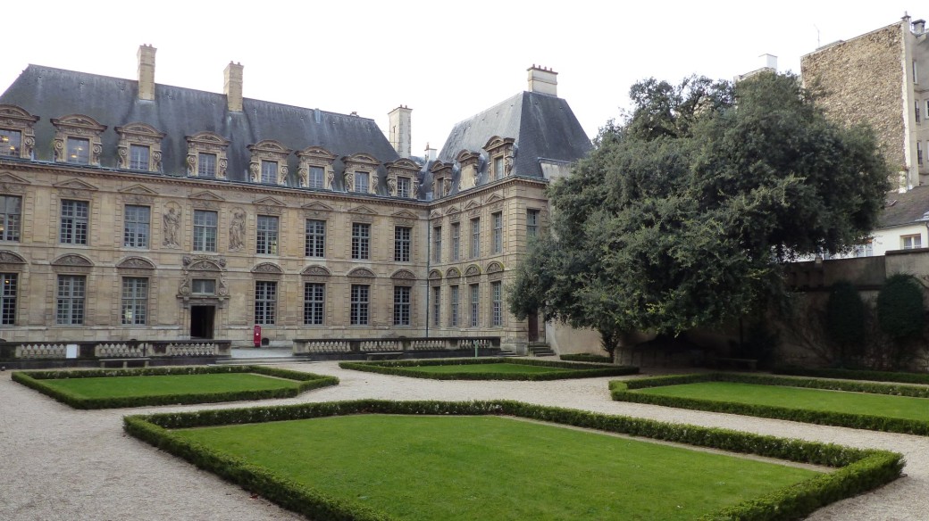 Le Marais, du marécage au luxe