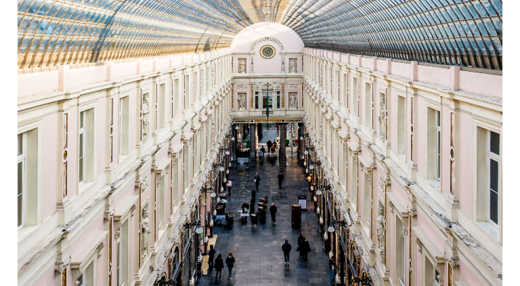 CINE-DEBAT: LE PARAPLUIE DE BRUXELLES CINE-DEBAT: LE PARAPLUIE DE BRUXELLES