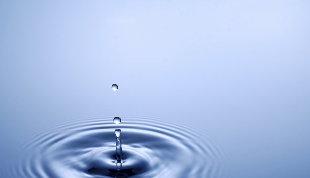 L'eau et la Fluidité Primordiale