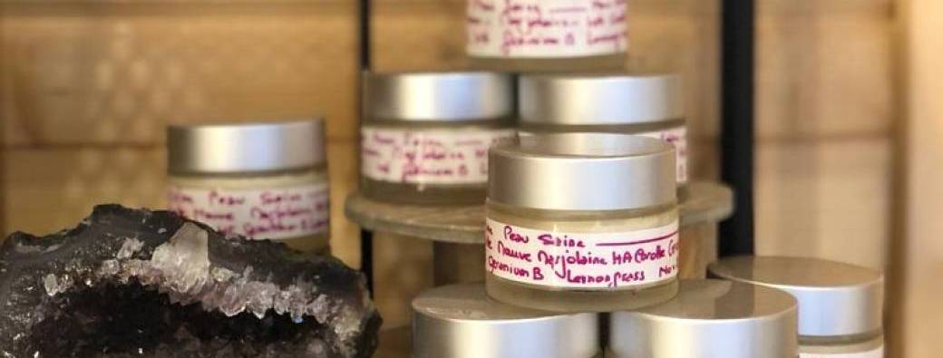 Les plantes et la peau du visage /Atelier Sérum et crème visage