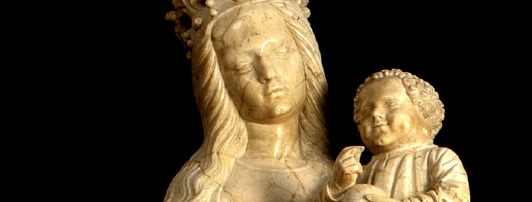 Les vacances des 4/6 ans: Visite tactile Les pierres sculptées