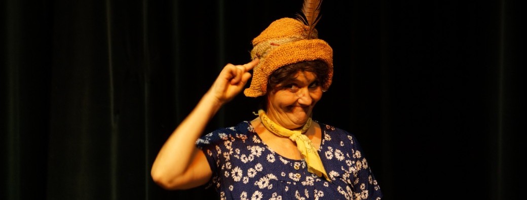 Louise Bouriffé – Hashtag et tête de bois