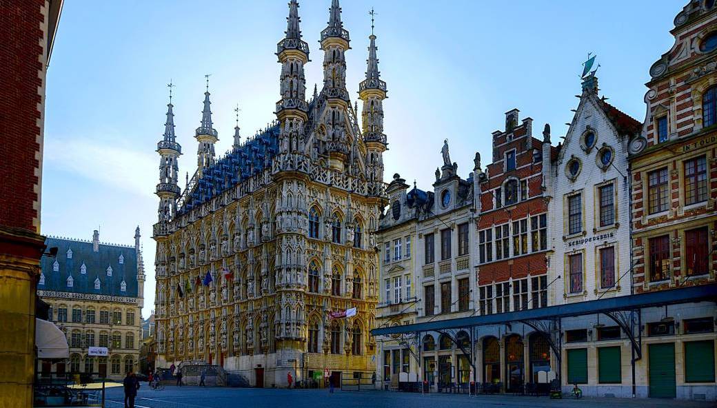 LOUVAIN: facultés, patrimoine, bière et histoire